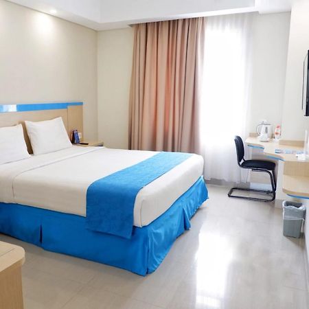 Hotel Brothers Biru Solo Baru Esterno foto