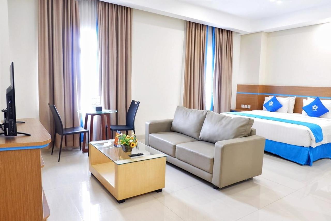 Hotel Brothers Biru Solo Baru Esterno foto