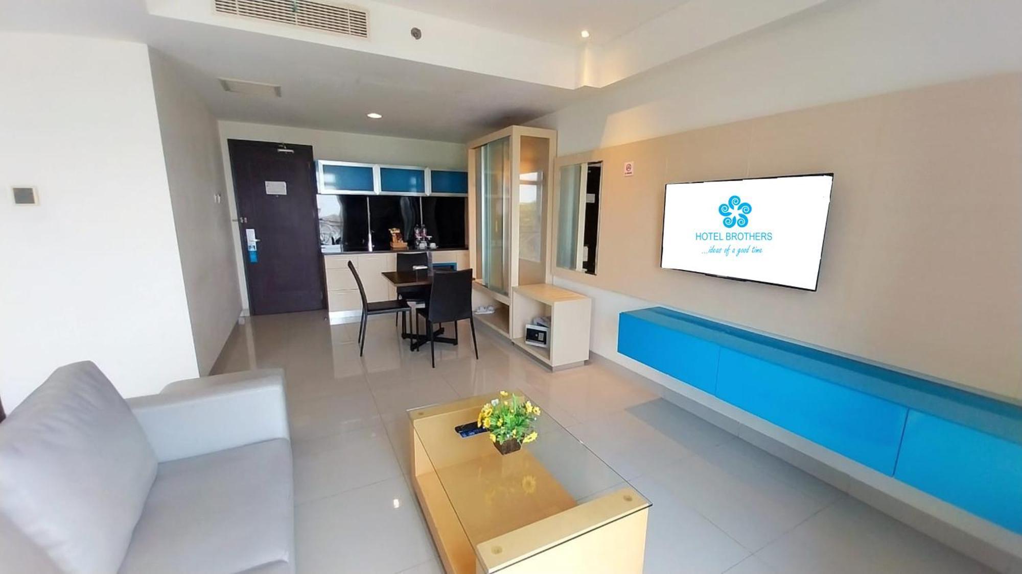 Hotel Brothers Biru Solo Baru Esterno foto
