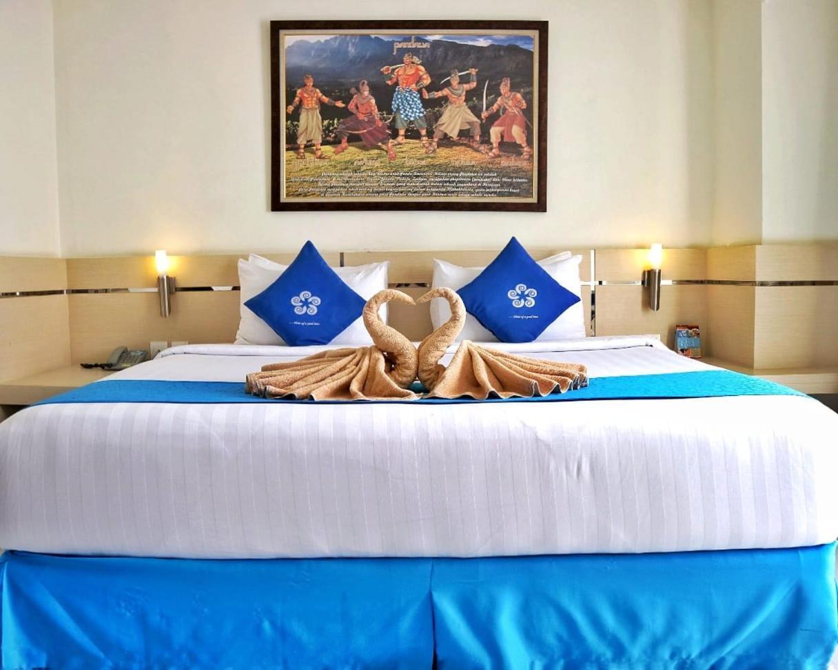 Hotel Brothers Biru Solo Baru Esterno foto