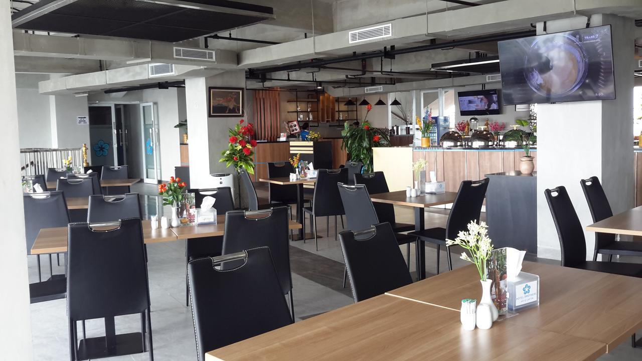 Hotel Brothers Biru Solo Baru Esterno foto