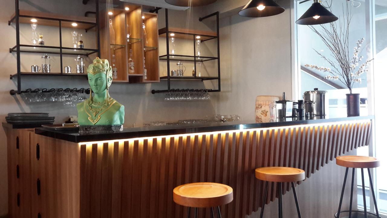 Hotel Brothers Biru Solo Baru Esterno foto