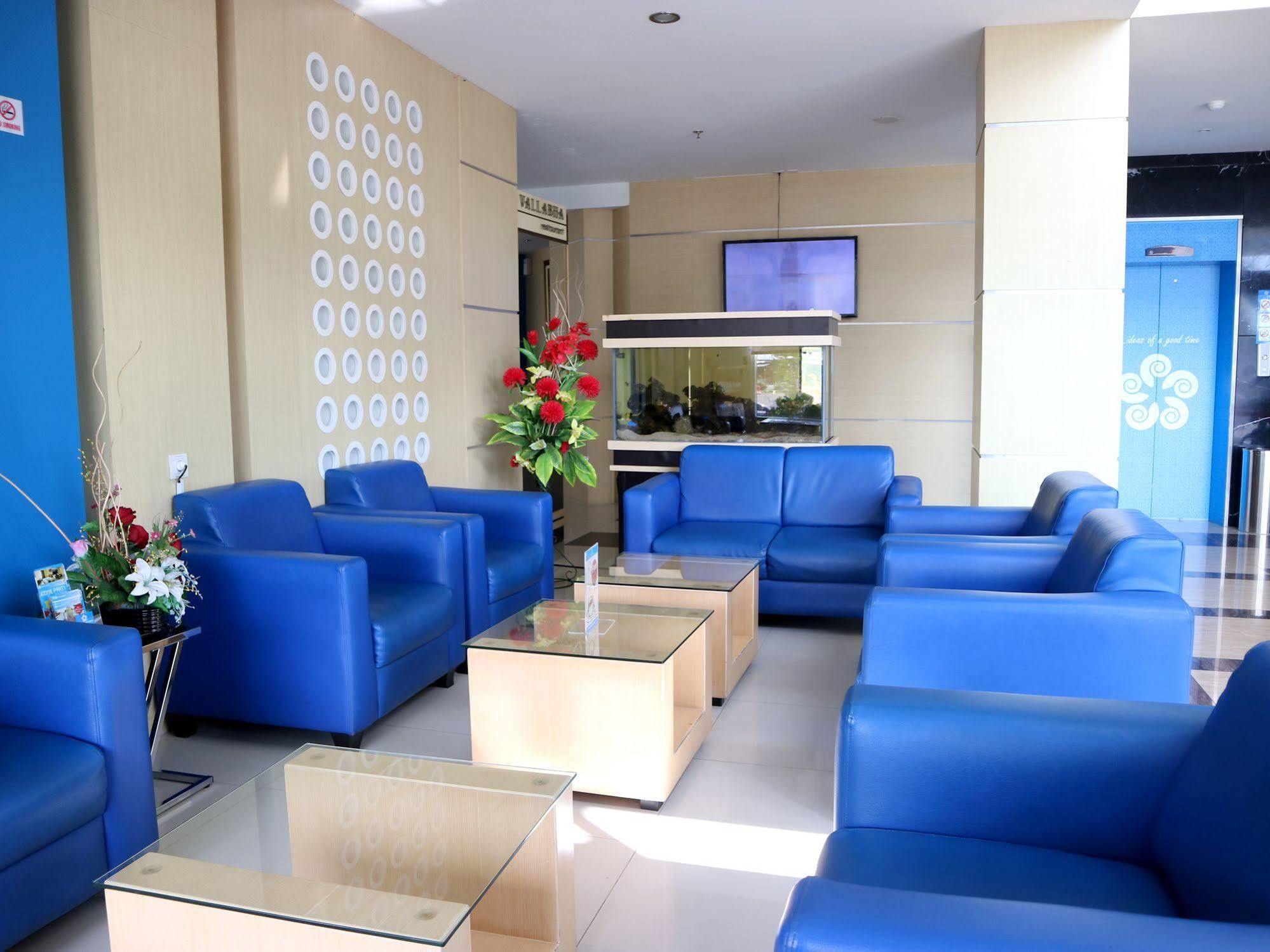 Hotel Brothers Biru Solo Baru Esterno foto