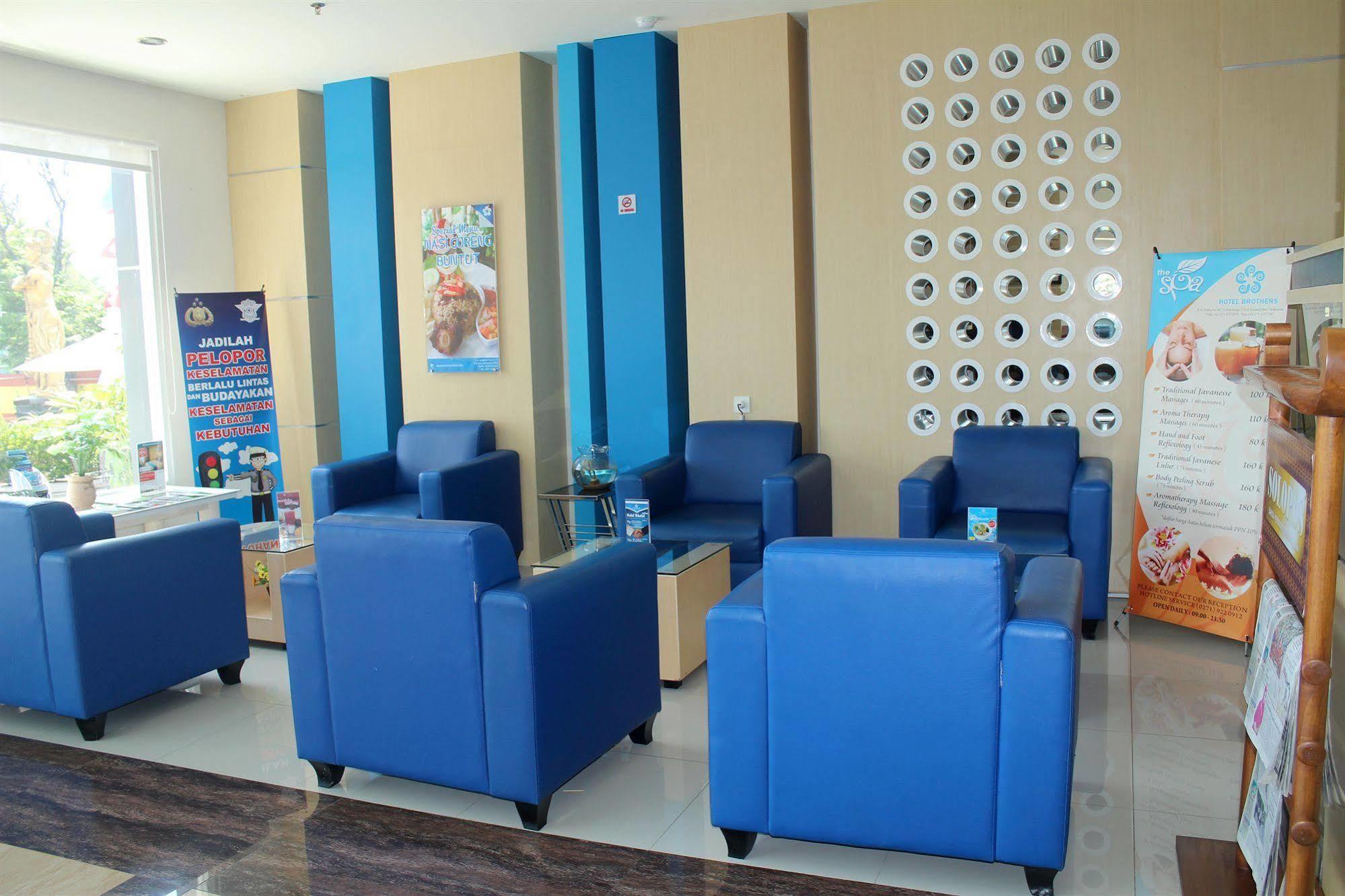 Hotel Brothers Biru Solo Baru Esterno foto