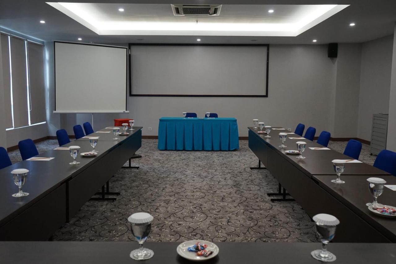 Hotel Brothers Biru Solo Baru Esterno foto