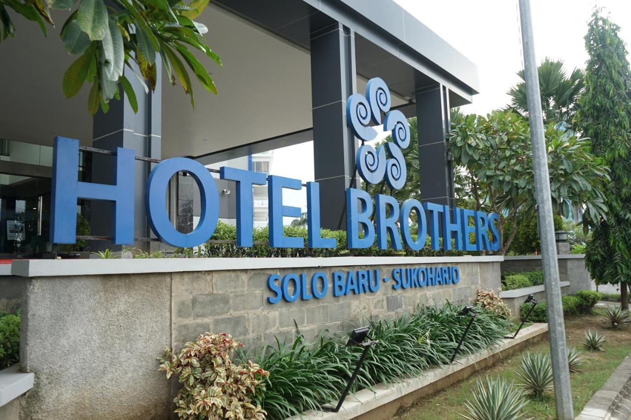 Hotel Brothers Biru Solo Baru Esterno foto